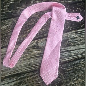 Neiman Marcus Pink & Baby Blue Floral Medallion 100% Silk Neck Tie